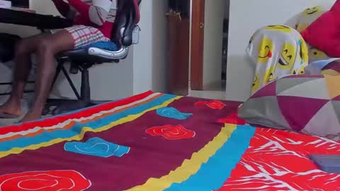 Kerlysmith24 online show from April 16, 2026, 11:22 am