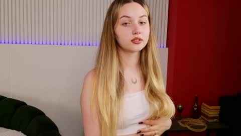 kerry_mell online show from April 16, 2026, 2:29 pm
