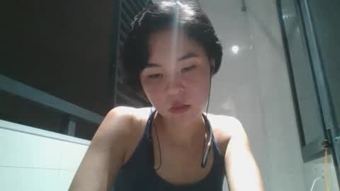 Jenny  online show from September 18, 2025, 4:42 pm