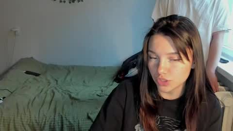 kesh_mne online show from April 5, 2026, 2:58 pm