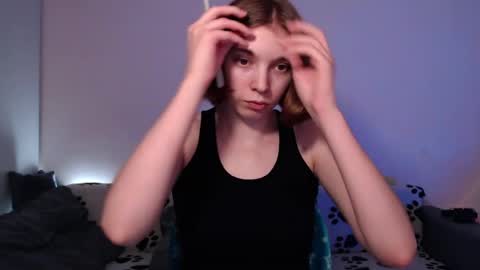 Snapshot of kesha_muah chatting on April 8, 2026, 1:33 pm kesha online show from April 8, 2026, 1:33 pm