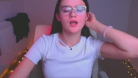 Ketrin online show from December 20, 2024, 1:36 am