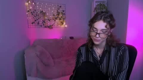 kevi here online show from September 14, 2025, 7:57 pm