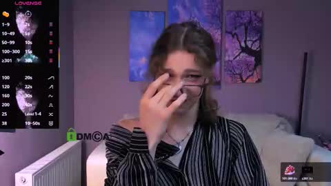 kevi here online show from October 7, 2025, 9:28 am