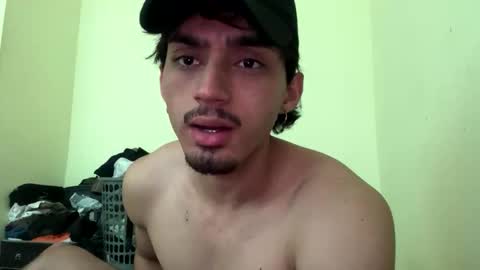 Snapshot of kevin777623 chatting on November 24, 2025, 8:52 pm kevin777623 online show from November 24, 2025, 8:52 pm