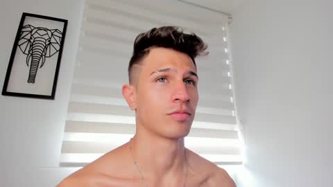 Snapshot of kevin_ahs1 chatting on December 28, 2024, 4:52 pm Kevin Ahs online show from December 28, 2024, 4:52 pm