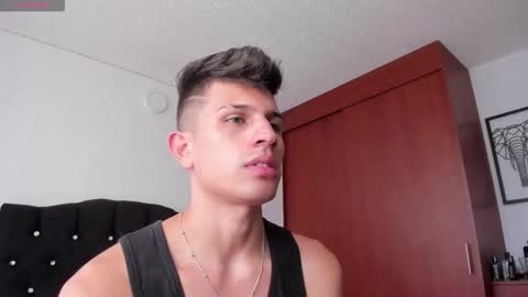 Snapshot of kevin_ahs1 chatting on September 10, 2025, 5:24 pm Kevin Ahs online show from September 10, 2025, 5:24 pm