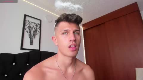 Snapshot of kevin_ahs1 chatting on October 31, 2025, 7:48 pm Kevin Ahs online show from October 31, 2025, 7:48 pm