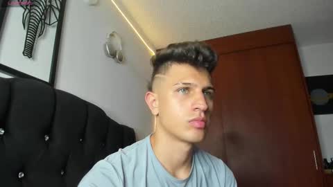 Kevin Ahs online show from December 3, 2025, 10:52 pm