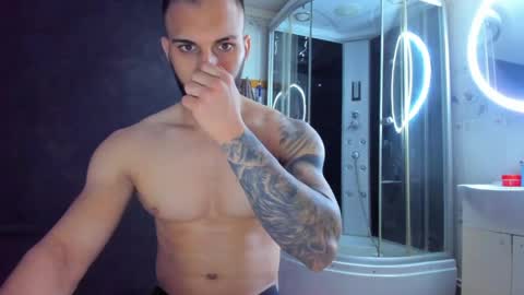 Snapshot of kevin_muscle1 chatting on April 2, 2026, 7:33 pm Kevin online show from April 2, 2026, 7:33 pm