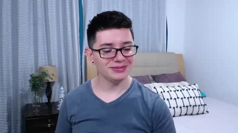 Kevin online show from April 4, 2026, 8:39 pm