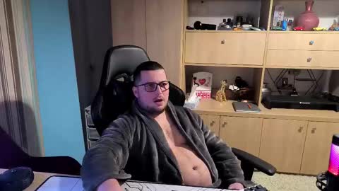 Kevinn online show from October 21, 2025, 9:48 pm