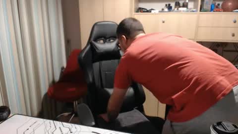 Kevinn online show from November 1, 2025, 8:22 pm