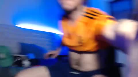 kevinsantiag0 online show from February 13, 2026, 3:46 am