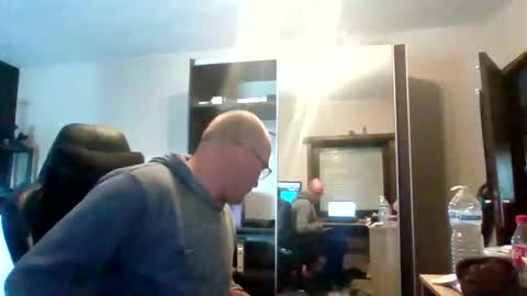 Snapshot of kevintje031987 chatting on May 18, 2026, 2:01 pm kevintje031987 online show from May 18, 2026, 2:01 pm