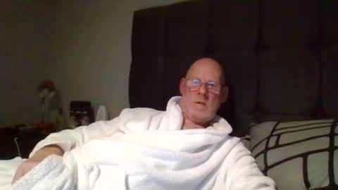 kevlooking4sez online show from February 27, 2025, 11:48 pm