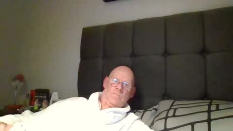 kevlooking4sez online show from March 6, 2025, 1:16 am