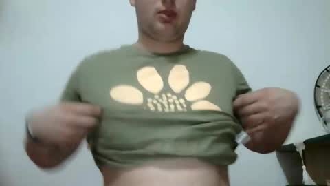 Snapshot of kevyndevill chatting on October 26, 2025, 2:01 pm Kevyn online show from October 26, 2025, 2:01 pm