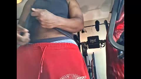 Keybump online show from November 19, 2025, 3:34 pm