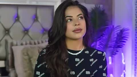 keylaconner online show from October 17, 2025, 1:31 am