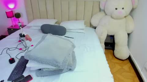 Keyla Gomez online show from July 8, 2026, 12:53 pm