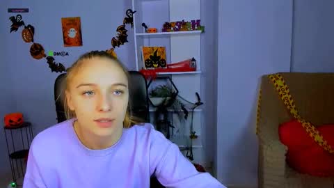 Snapshot of keylas_moan chatting on November 3, 2025, 1:12 pm Keylas online show from November 3, 2025, 1:12 pm