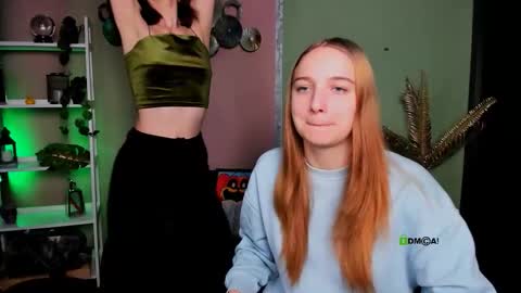 Snapshot of keylas_moan chatting on November 4, 2025, 1:32 pm Keylas online show from November 4, 2025, 1:32 pm