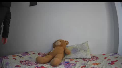 Keyla online show from November 12, 2025, 3:34 pm