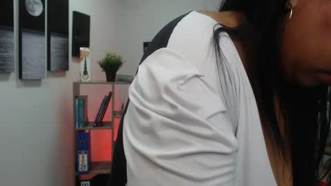 Snapshot of keylathomson chatting on January 6, 2025, 11:40 am Keyla online show from January 6, 2025, 11:40 am