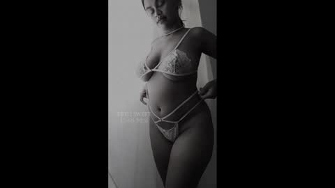 Snapshot of keyli_sweet chatting on May 12, 2026, 4:15 pm Keyla online show from May 12, 2026, 4:15 pm