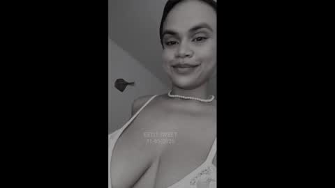 Snapshot of keyli_sweet chatting on June 1, 2026, 3:08 am Keyla online show from June 1, 2026, 3:08 am