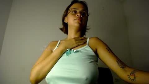 Snapshot of keyli_sweet chatting on August 3, 2026, 10:35 pm Keyla online show from August 3, 2026, 10:35 pm