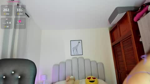 Snapshot of keylly_cute chatting on December 18, 2024, 11:19 pm keylly online show from December 18, 2024, 11:19 pm