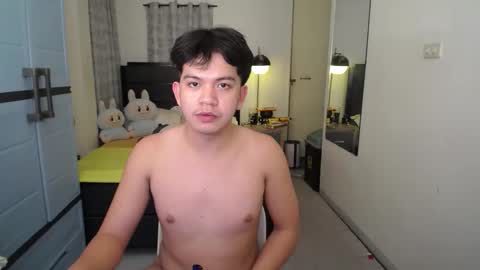 Snapshot of kh4lexx chatting on February 9, 2026, 6:56 pm Arch online show from February 9, 2026, 6:56 pm