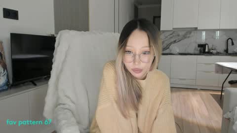 KHAESOO3 Yuna online show from February 8, 2025, 11:34 pm