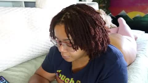 Snapshot of khayaparker chatting on March 10, 2025, 3:30 pm Khaya online show from March 10, 2025, 3:30 pm