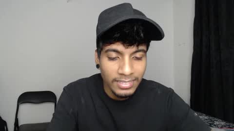 khevinlopezonig online show from November 4, 2025, 4:44 am