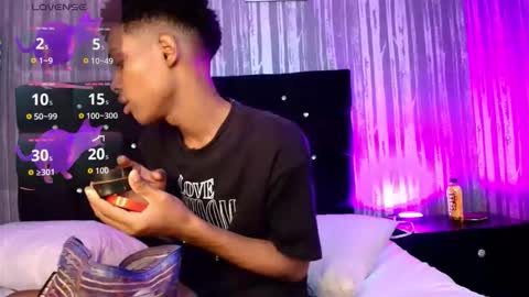 khler_angelis online show from December 14, 2025, 3:39 pm