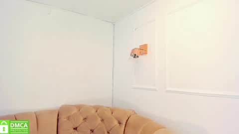 Khloe online show from January 25, 2025, 10:51 am