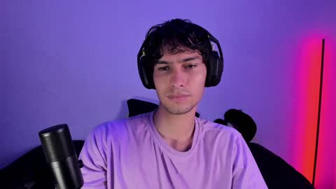 khozler_ online show from January 5, 2025, 4:04 am