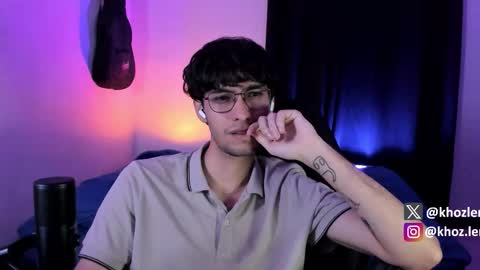 khozler_ online show from November 23, 2025, 3:39 am