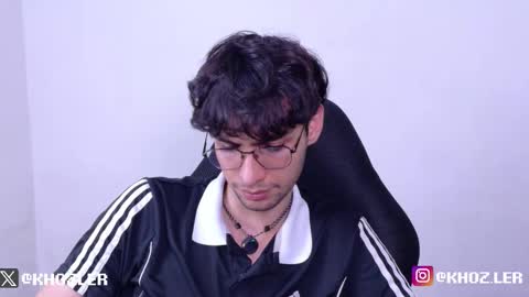 Snapshot of khozler_ chatting on February 13, 2026, 4:30 am khozler_ online show from February 13, 2026, 4:30 am