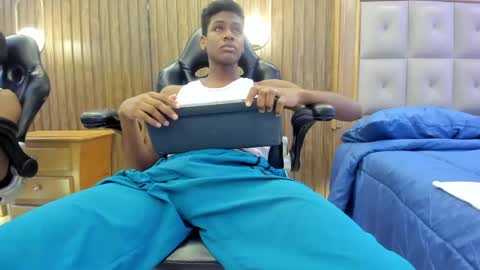 Snapshot of khris__evans chatting on June 3, 2026, 8:25 pm Kris Evans online show from June 3, 2026, 8:25 pm