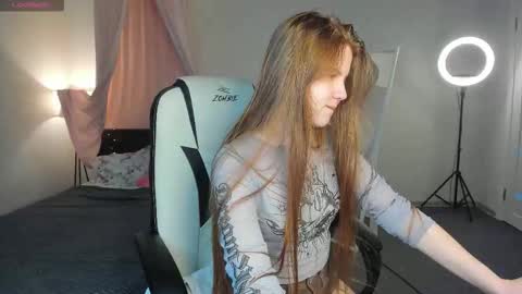 Ellie online show from October 8, 2025, 3:04 am