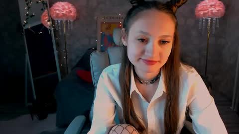 Kiana online show from May 19, 2026, 9:10 pm