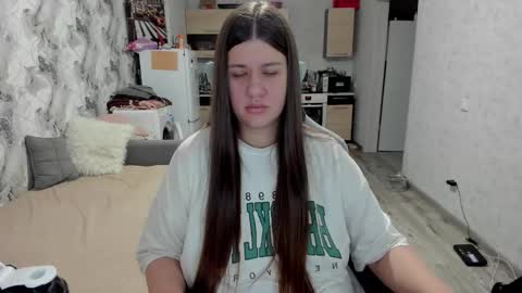 kianna_dior_ online show from November 14, 2025, 11:09 am