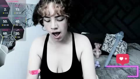 KIARA FOX online show from December 17, 2025, 9:21 pm