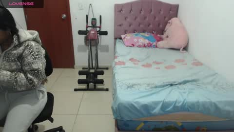 Snapshot of kiara_williamss chatting on December 2, 2024, 1:14 am Kiara online show from December 2, 2024, 1:14 am