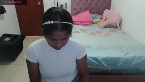 Snapshot of kiara_williamss chatting on December 12, 2024, 7:15 pm Kiara online show from December 12, 2024, 7:15 pm