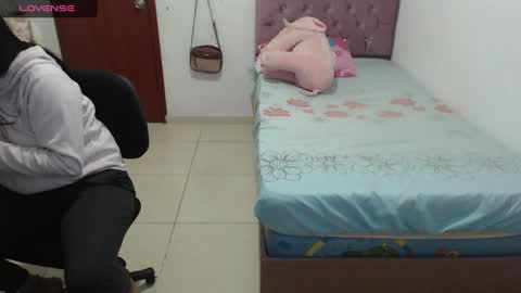 Snapshot of kiara_williamss chatting on December 27, 2024, 1:53 am Kiara online show from December 27, 2024, 1:53 am